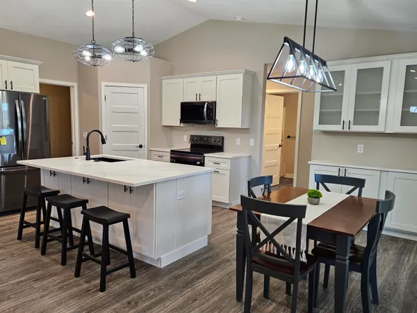 $499,900 | 535 Wooden Shoe Court, La Valle, WI 53941