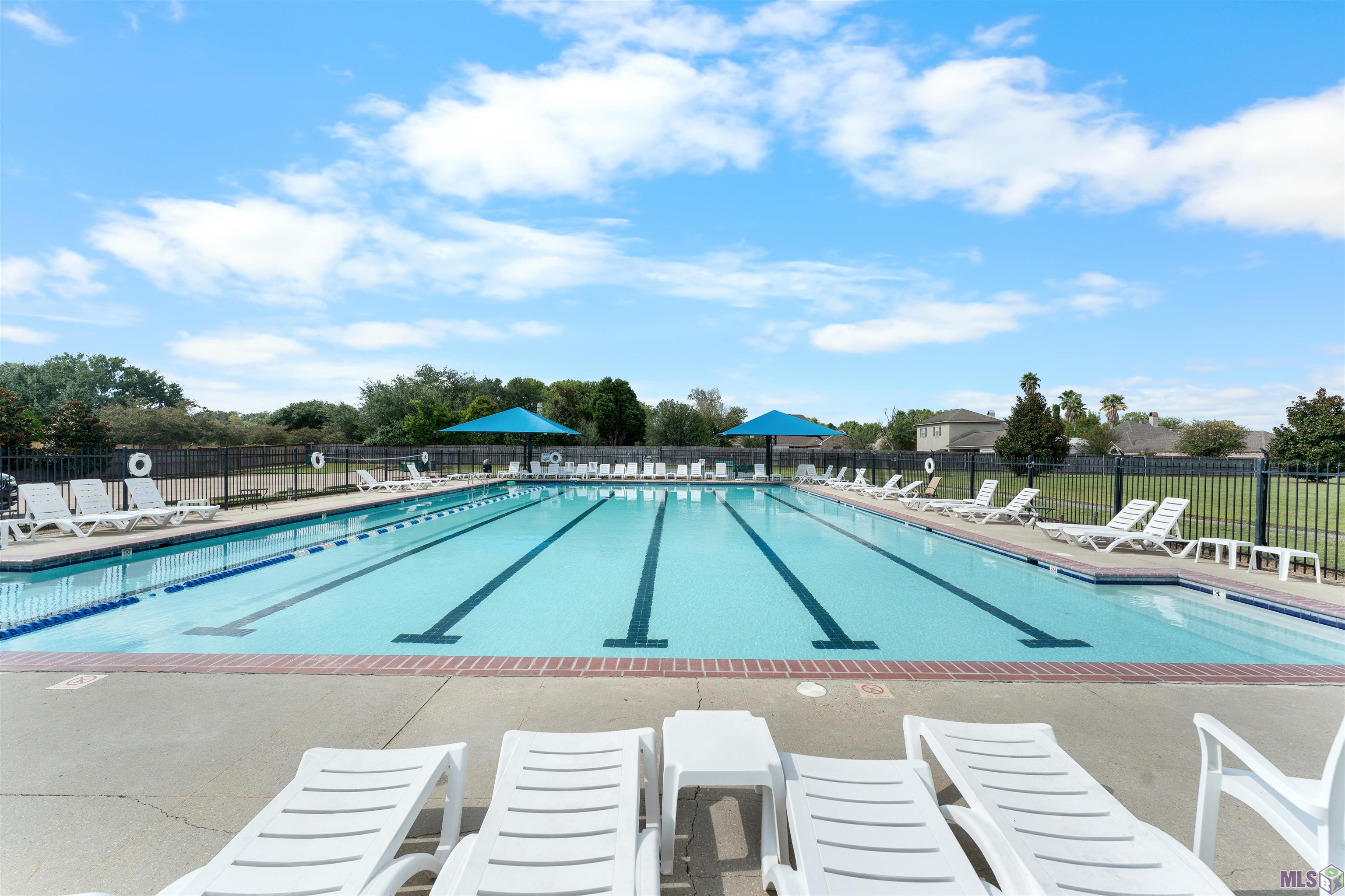 10341 Springtree Avenue Baton Rouge, LA 70810 - Photo 17 of 39 Community pool