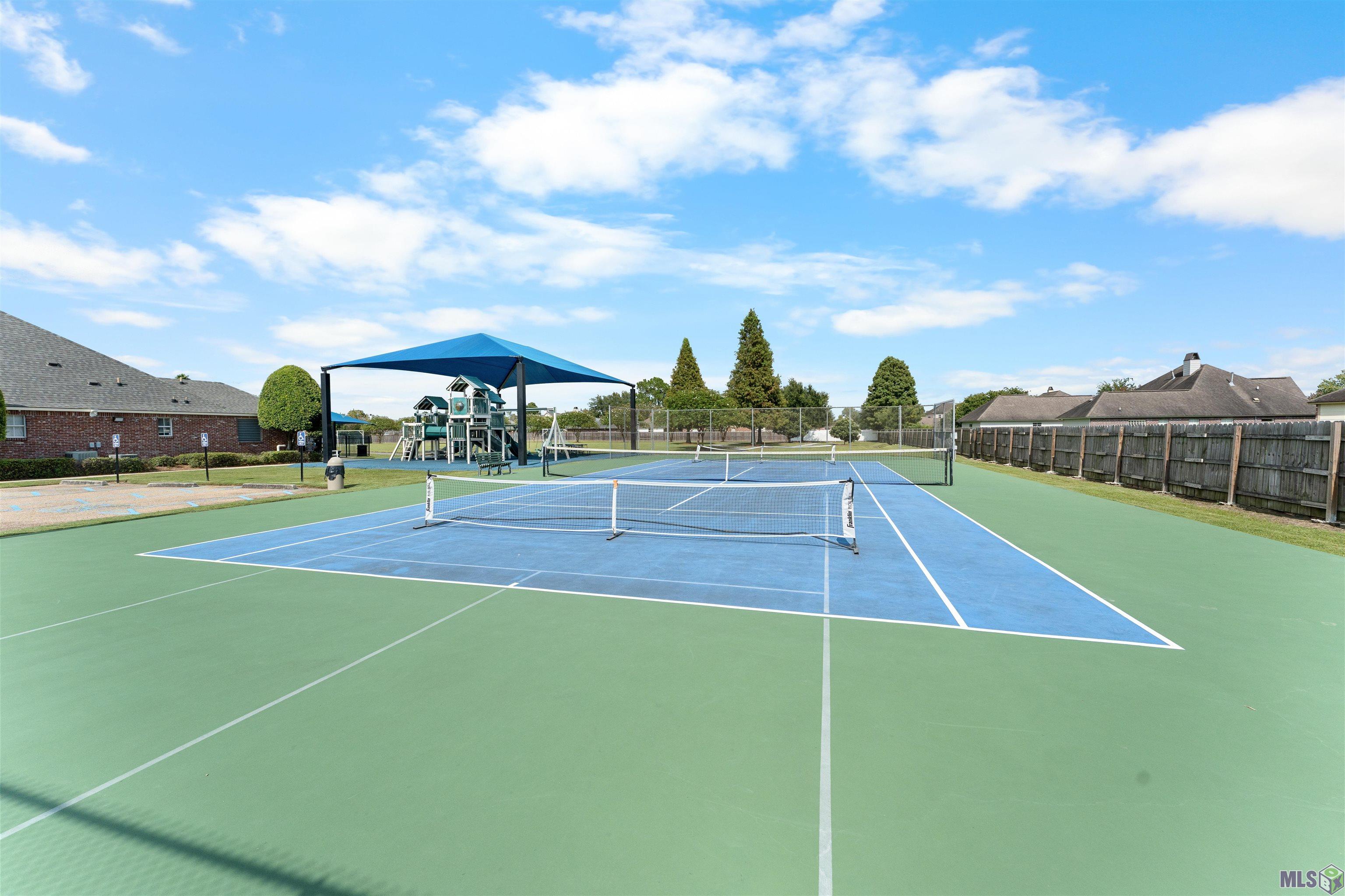10341 Springtree Avenue Baton Rouge, LA 70810 - Photo 20 of 39 Community tennis court