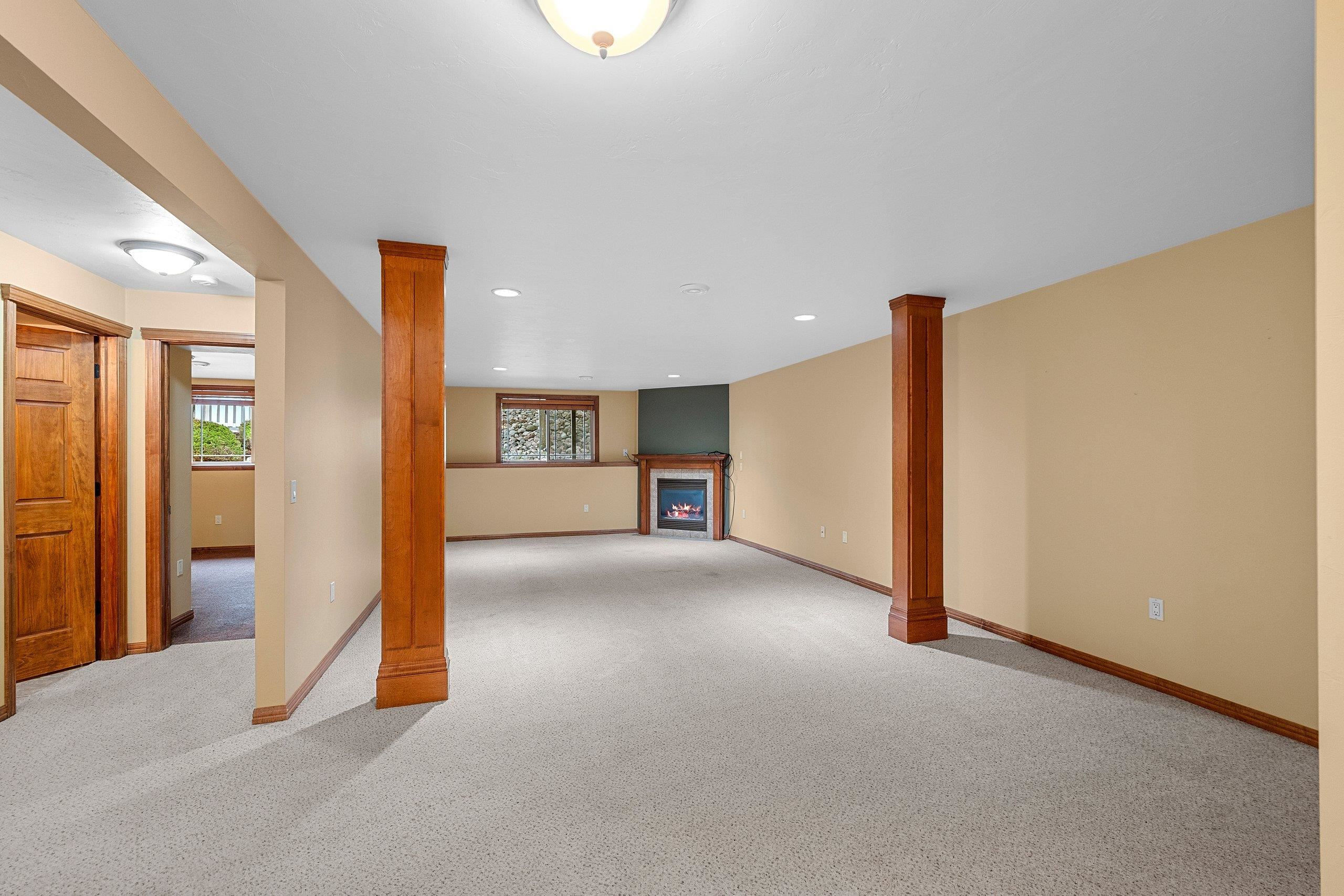 1243 Prairie Falcon Trail Green Bay, WI 54313 - Photo 34 of 51