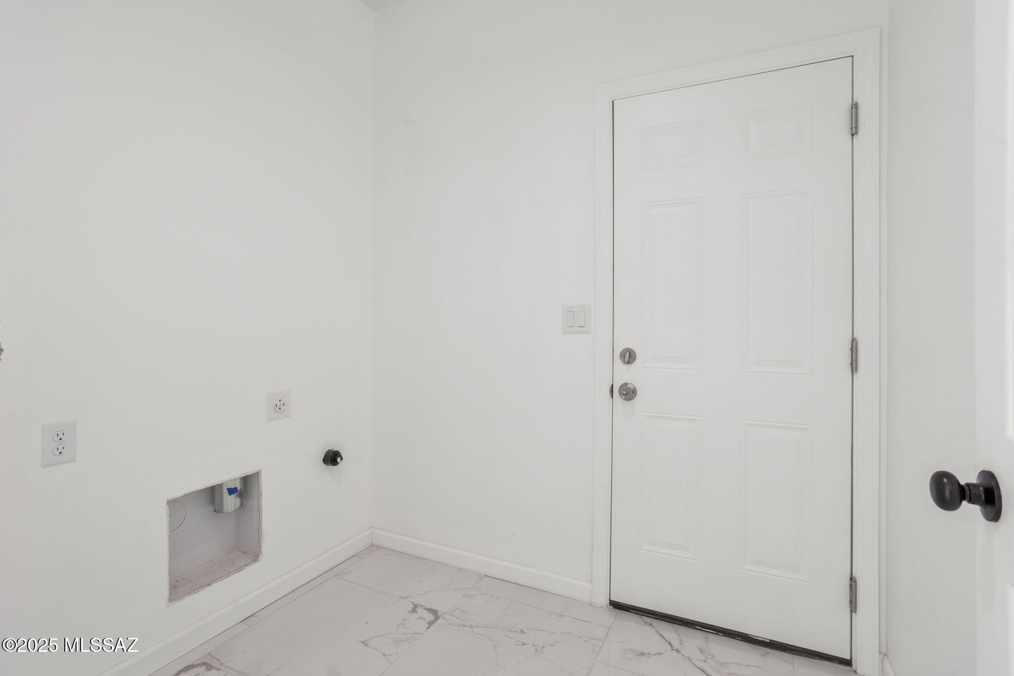 1853 Calle Virginia Rio Rico, AZ 85648 - Photo 33 of 48 Laundry