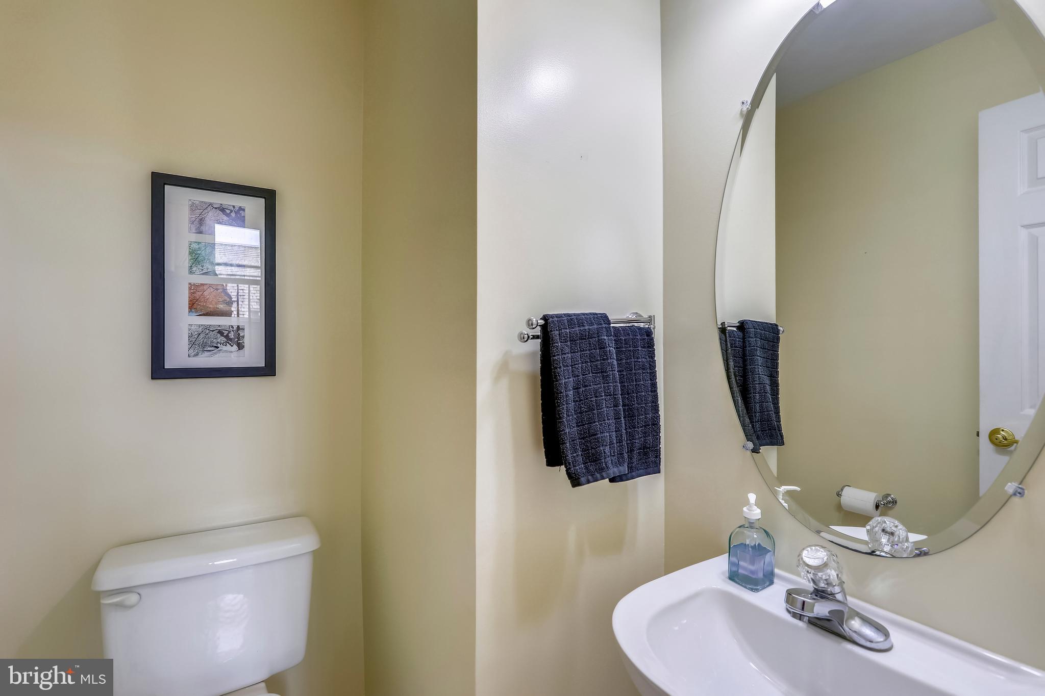 362 Hart Road Gaithersburg, MD 20878 - Photo 21 of 58 Powder Room