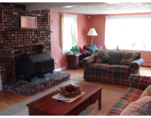 150 River Road Topsfield, MA 01983 - Photo 11 of 13 Gallery Image 11