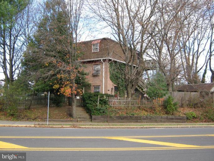 718 Edwards Ferry Road Northeast Leesburg, VA 20176 - Photo 1 of 1 Exterior (Main)