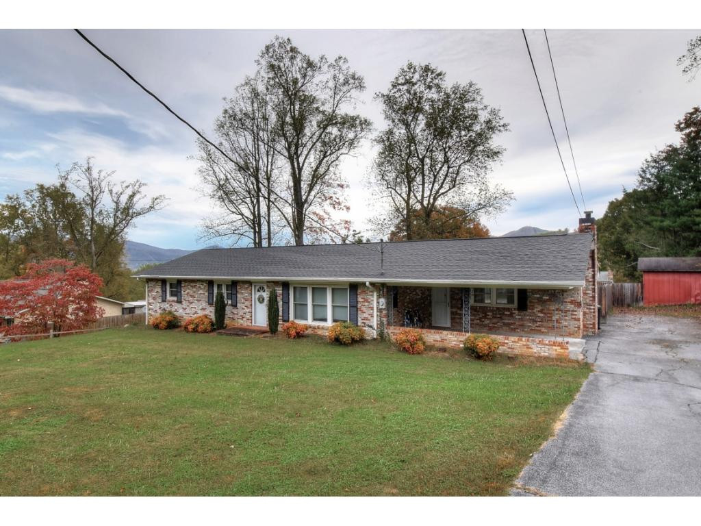 206 Luttrell Street Erwin, TN 37650 - Photo 2 of 29 Photo 2