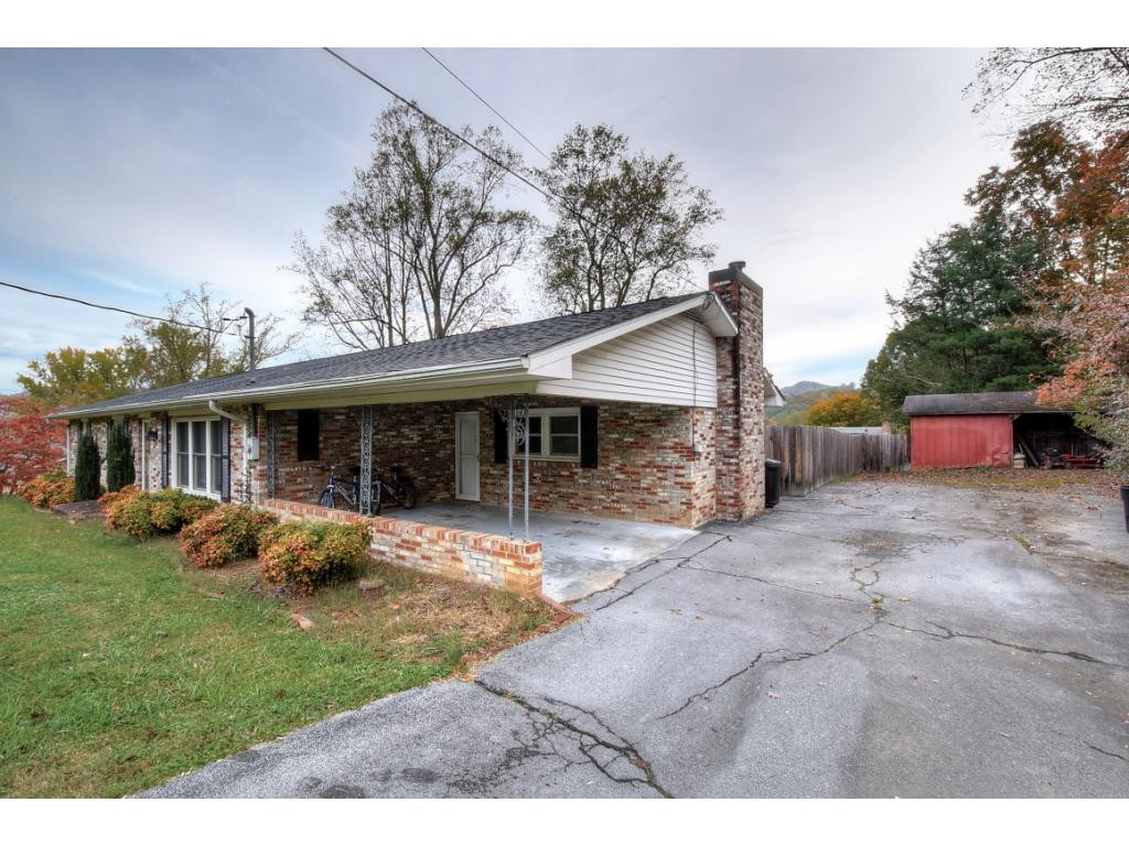 206 Luttrell Street Erwin, TN 37650 - Photo 6 of 29 Photo 6