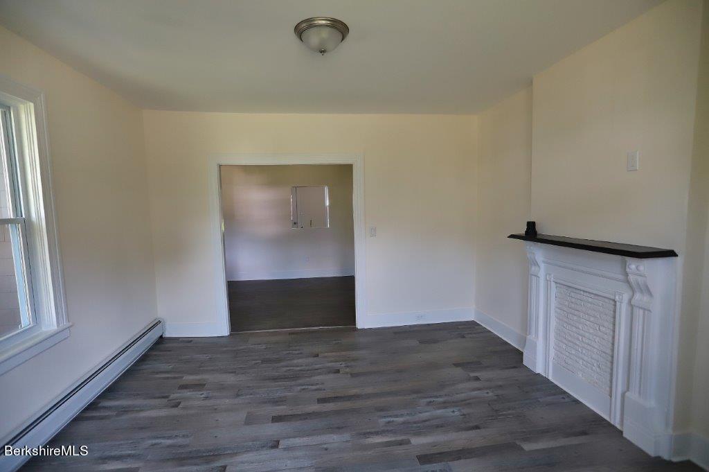 285-287 State Road North Adams, MA 01247 - Photo 27 of 54 287 Living room