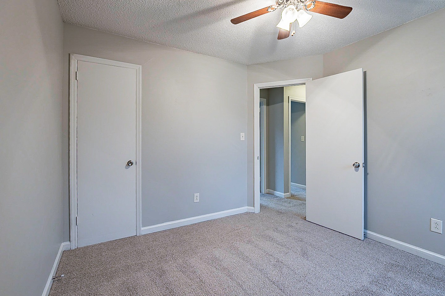 915 Double Springs Road Murfreesboro, TN 37127 - Photo 17 of 26 Gallery Image 17