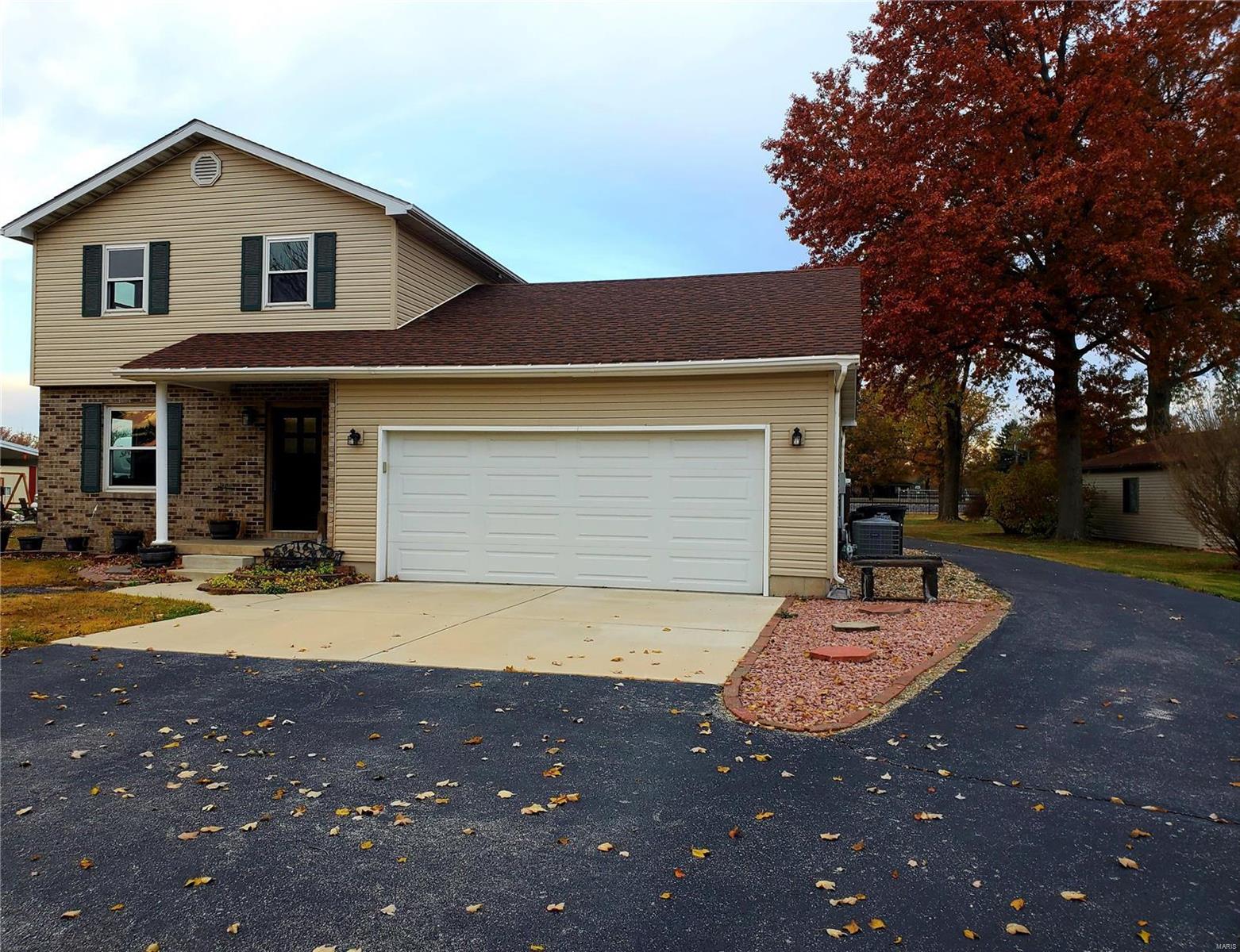 15265 North Humbert Road Brighton, IL 62012 - Photo 1 of 32