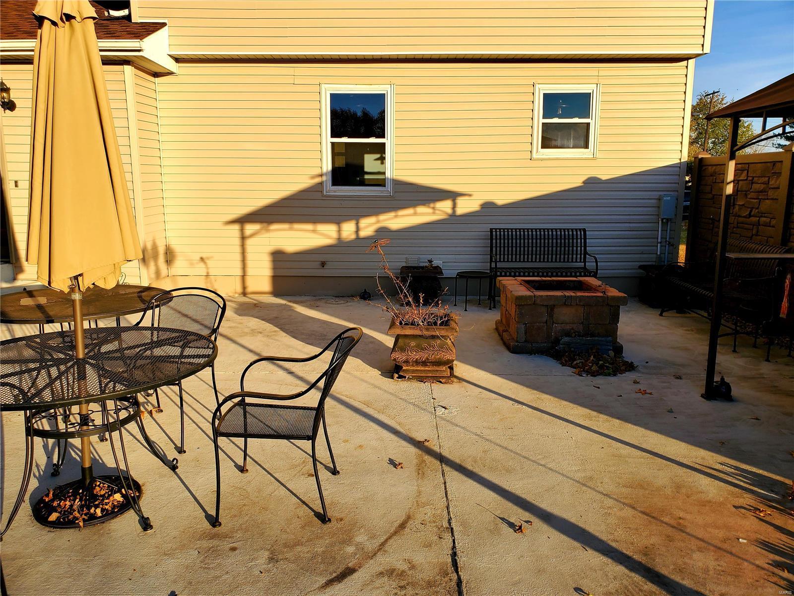 15265 North Humbert Road Brighton, IL 62012 - Photo 3 of 32