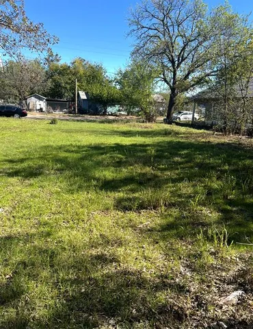 $11,000 | 603-605 N Avenue East, Olney, TX 76374