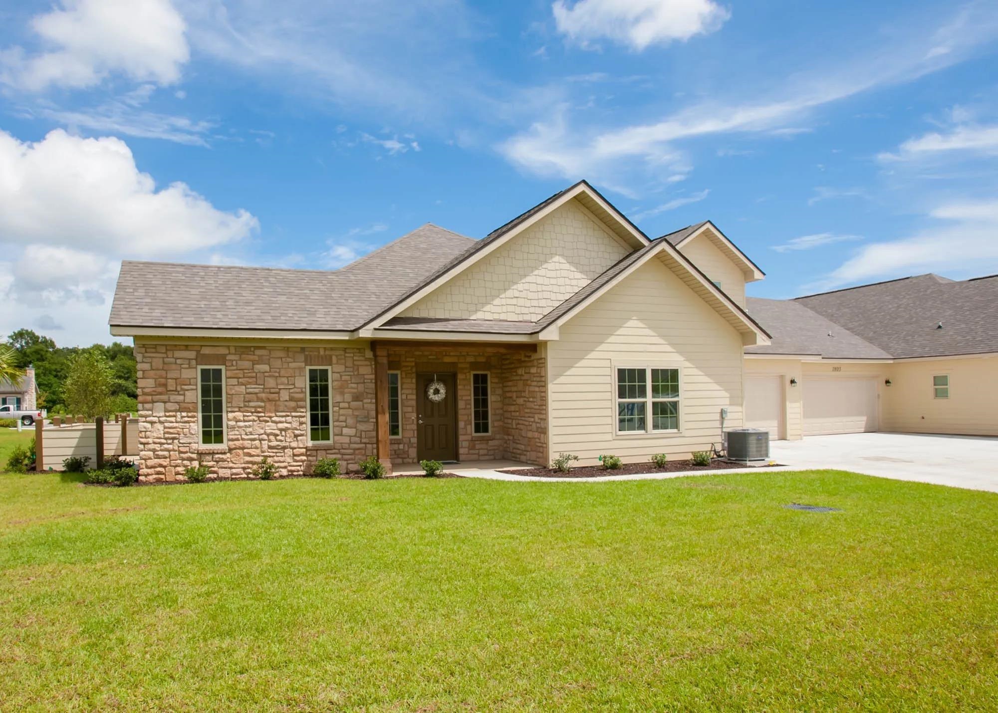 203 Holmes Avenue, Unit 203 Foley, AL 36535 - Photo 2 of 13