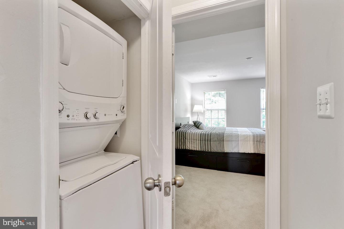 4600 Potomac Highlands Circle Triangle, VA 22172 - Photo 19 of 30 a bathroom with a sink and a mirror