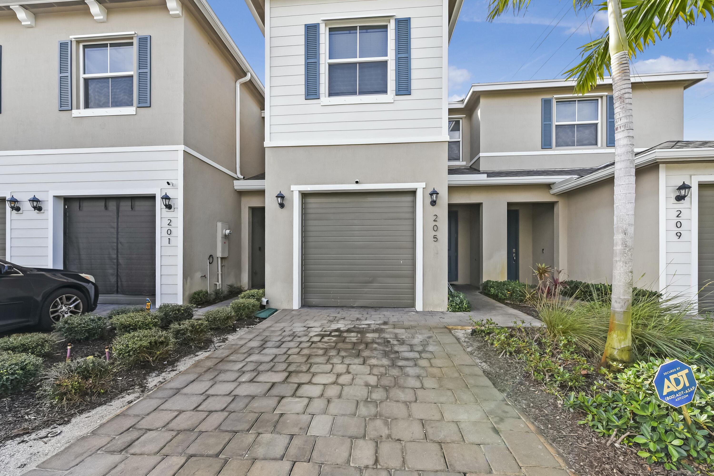 205 Bandol Street Riviera Beach, FL 33404 - Photo 4 of 46 tempImageB6ezsi