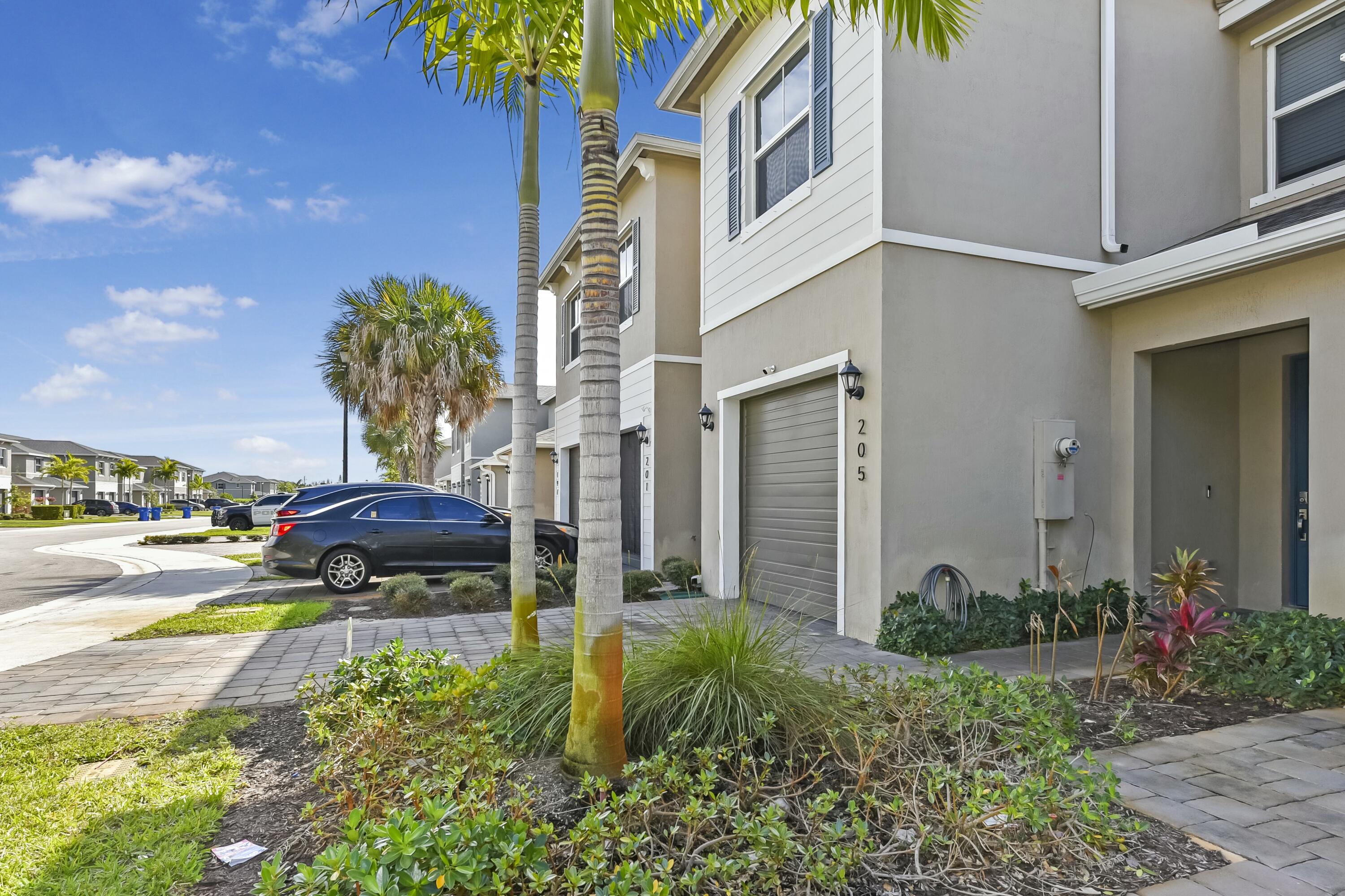205 Bandol Street Riviera Beach, FL 33404 - Photo 6 of 46 tempImageb8igu1