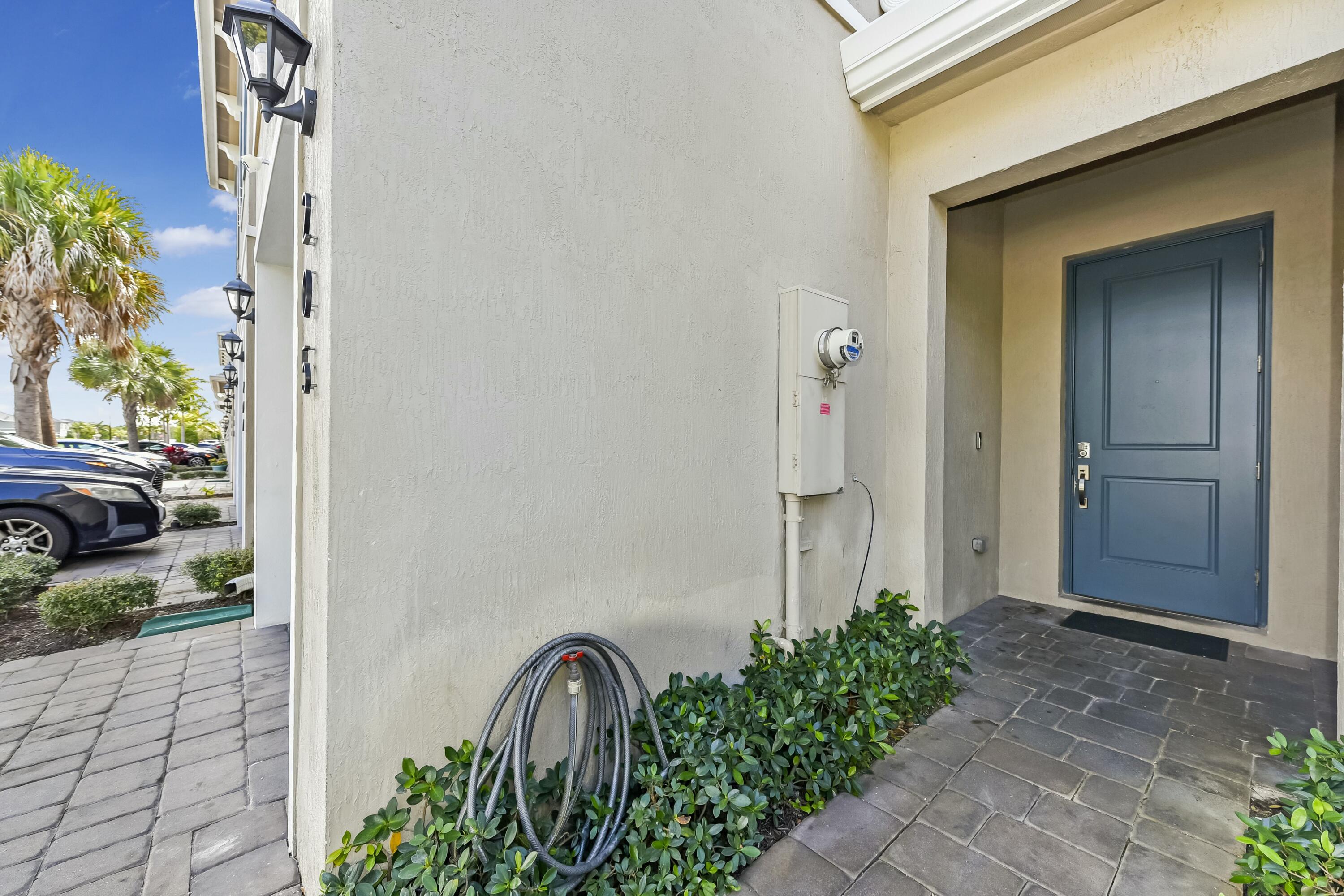 205 Bandol Street Riviera Beach, FL 33404 - Photo 8 of 46 tempImageW0zjlO