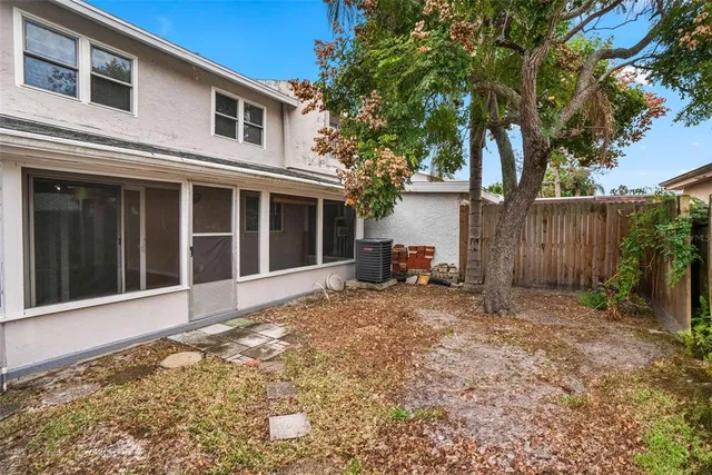 $2,450 | 2078 Loma Linda Way North, Clearwater, FL 33763