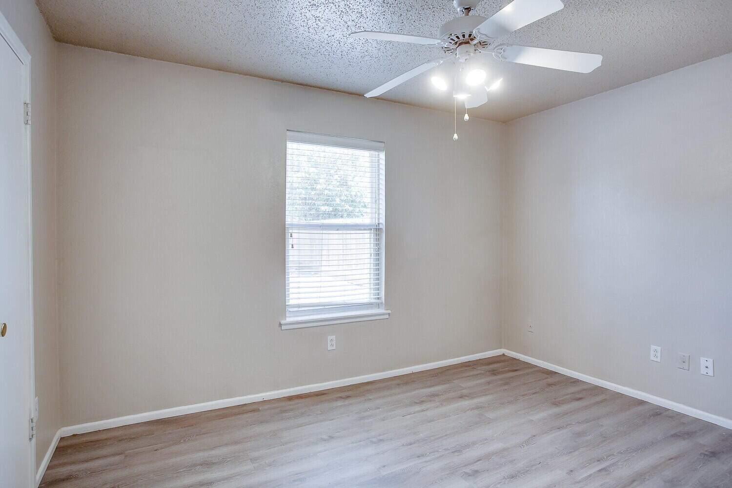 5236 96th Street Lubbock, TX 79424 - Photo 14 of 16 l-300