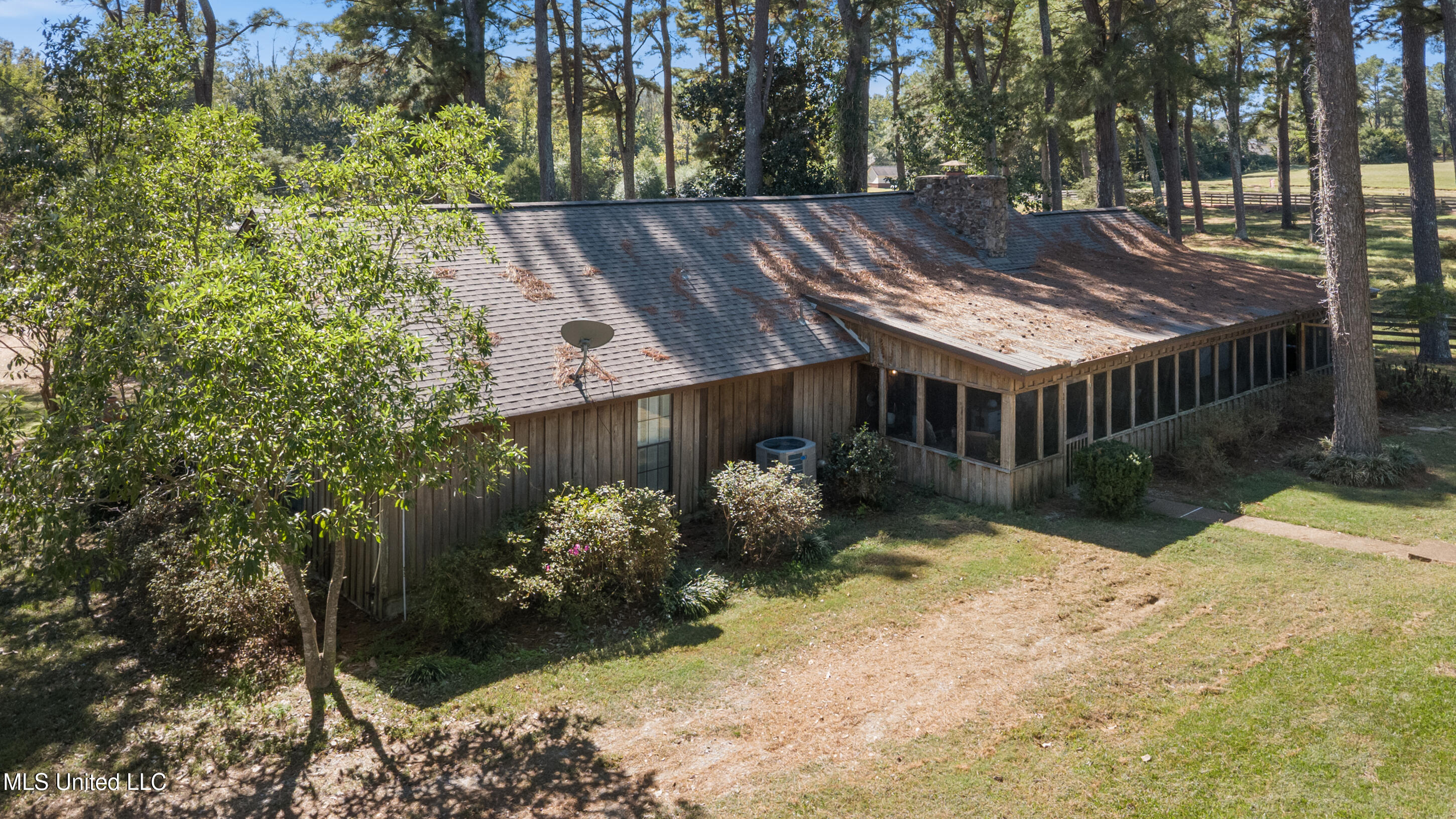 3297 Country Club Road Senatobia, MS 38668 - Photo 26 of 39 36_dji_0021