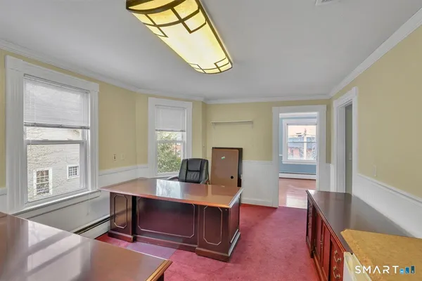 $2,000 | 36 School Street, Glastonbury, CT 06033