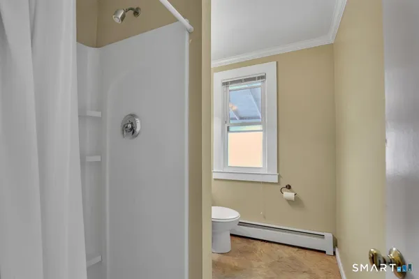 $2,000 | 36 School Street, Glastonbury, CT 06033