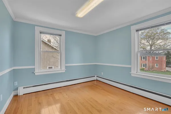 $2,000 | 36 School Street, Glastonbury, CT 06033