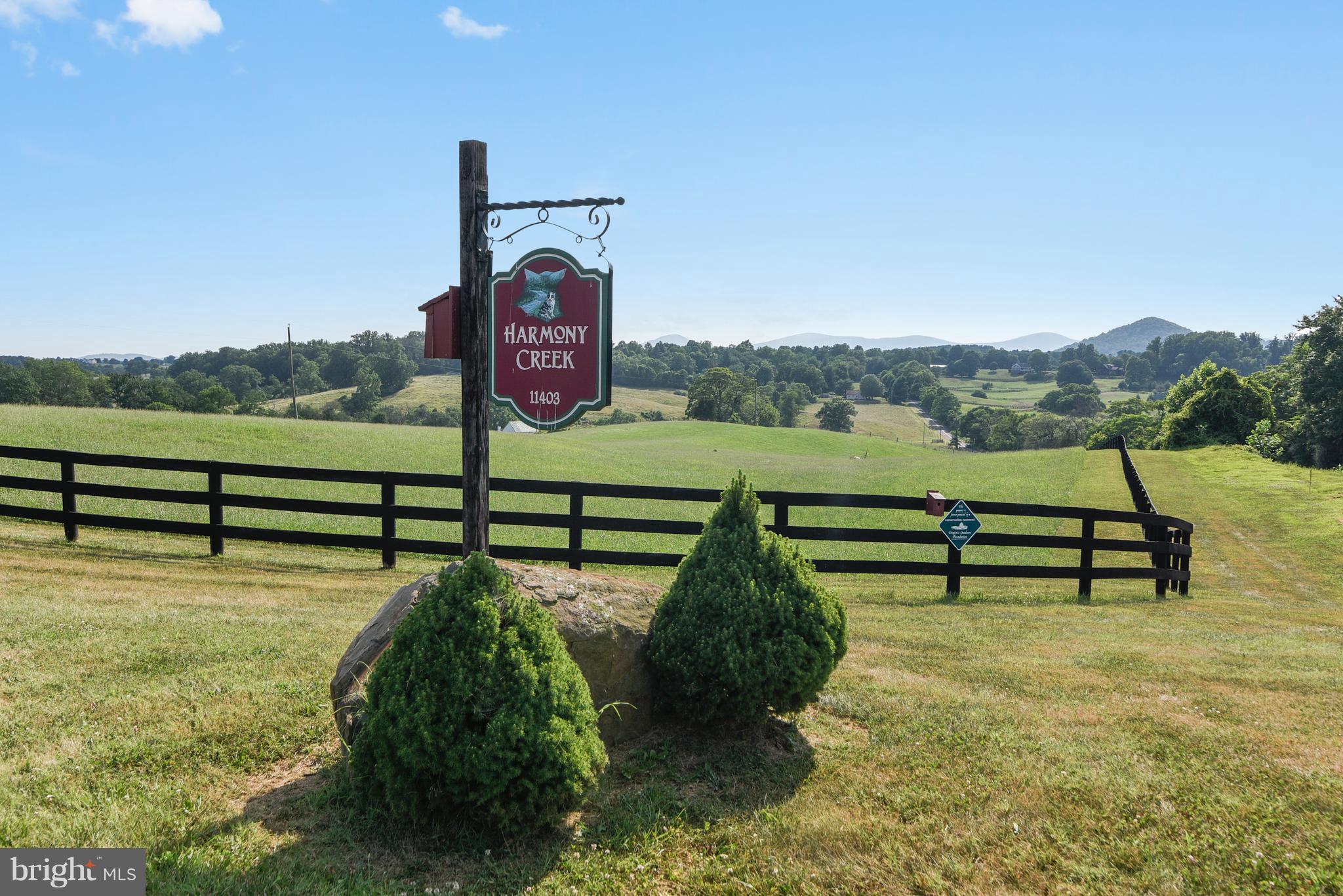 11403 Hume Road Hume, VA 22639 - Photo 2 of 30 Exterior (General)
