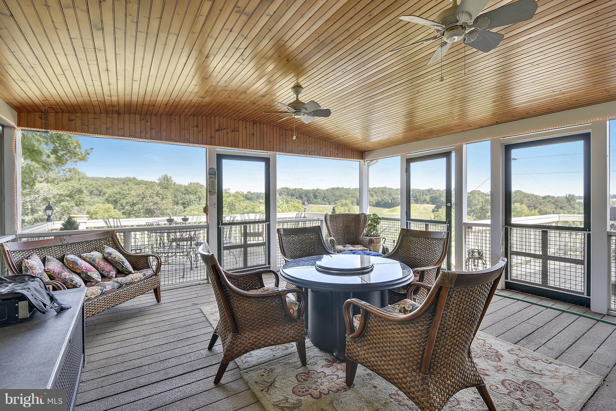 11403 Hume Road Hume, VA 22639 - Photo 10 of 30 Dining Room