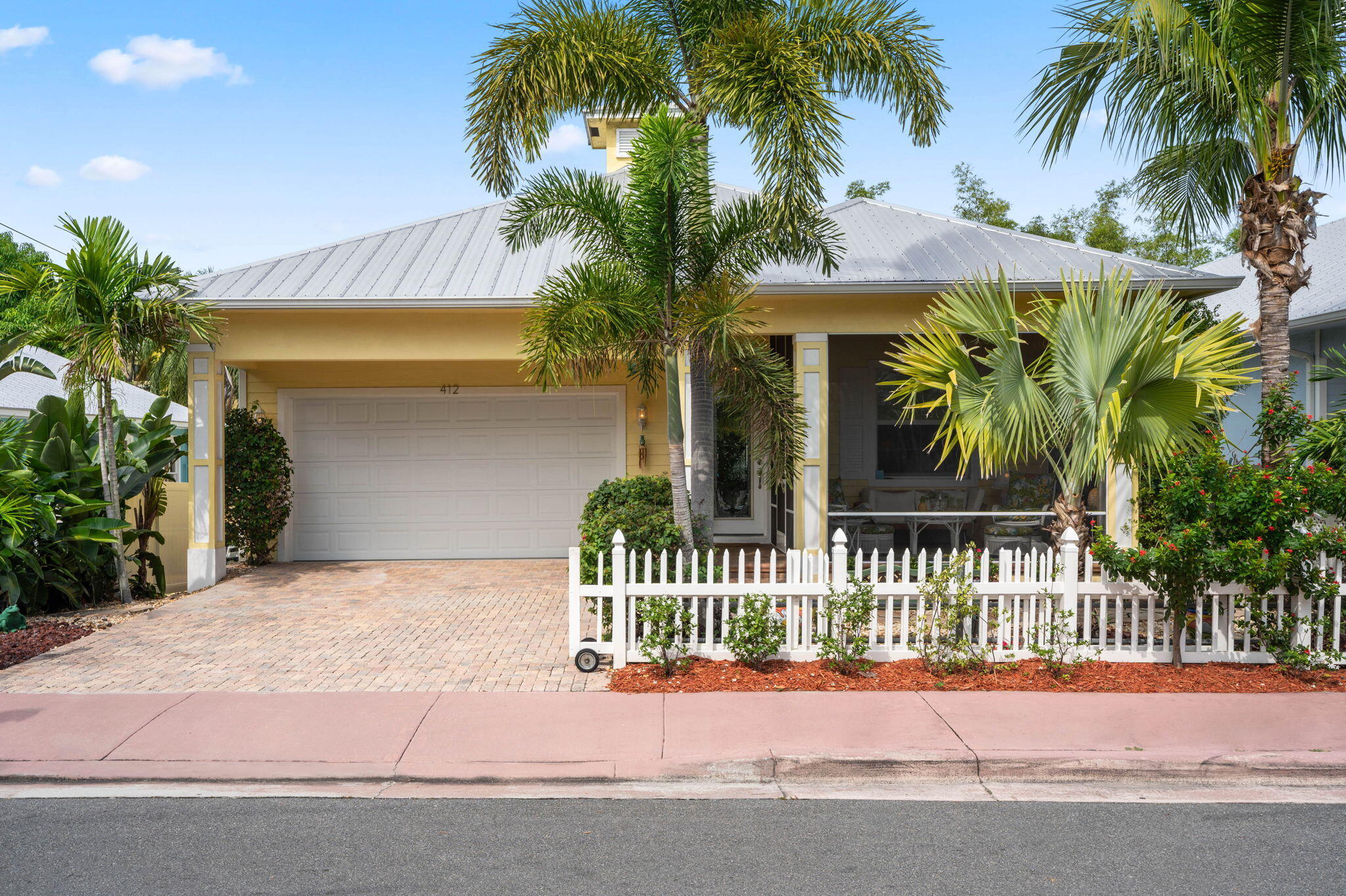 412 Southwest Akron Avenue Stuart, FL 34994 - Photo 2 of 60 5-web-or-mls-SMG09881