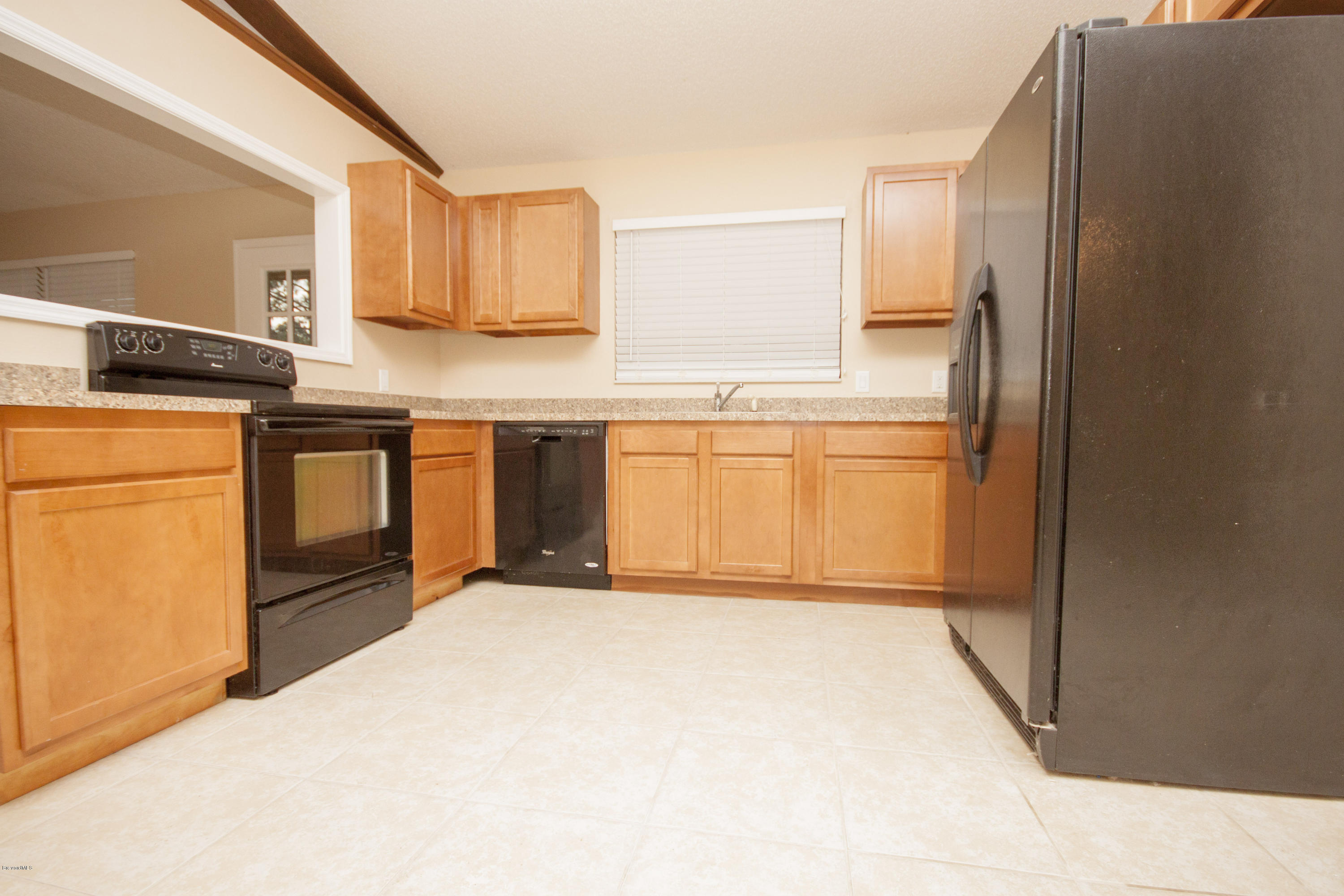 7060 Bryant Road Cocoa, FL 32927 - Photo 4 of 15 Kitchen