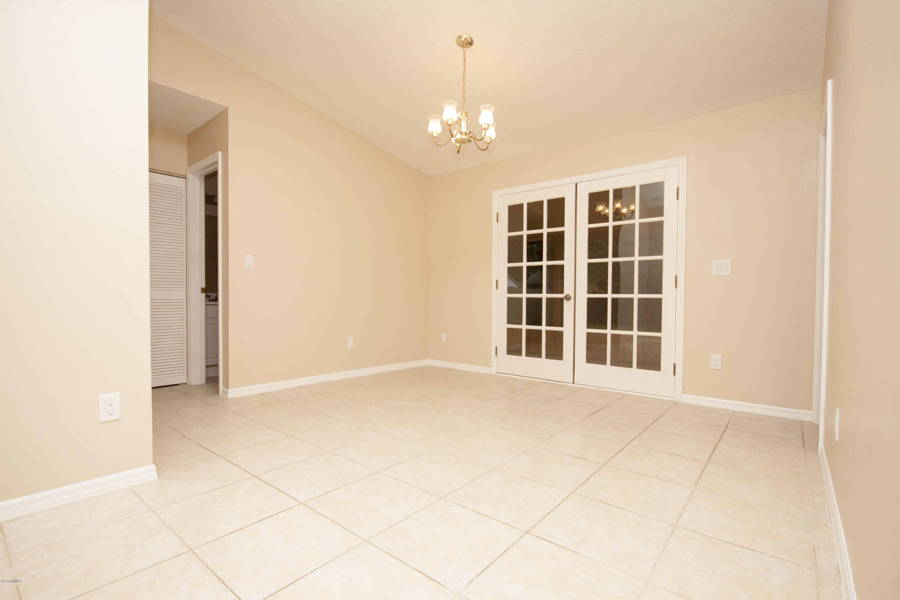 7060 Bryant Road Cocoa, FL 32927 - Photo 6 of 15 Dining Room