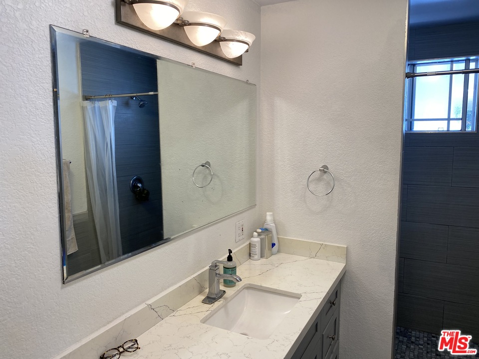 10712 Shellyfield Road Downey, CA 90241 - Photo 18 of 29 Gallery Image 18