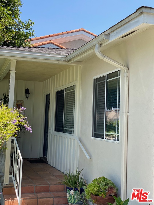 10712 Shellyfield Road Downey, CA 90241 - Photo 3 of 29 Gallery Image 3