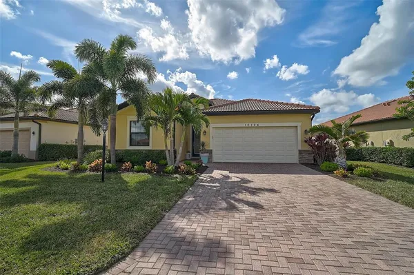 $650,000 | 10124 Marbella Drive, Bradenton, FL 34211