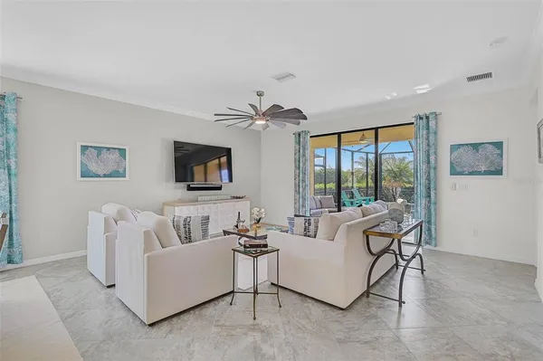 $650,000 | 10124 Marbella Drive, Bradenton, FL 34211