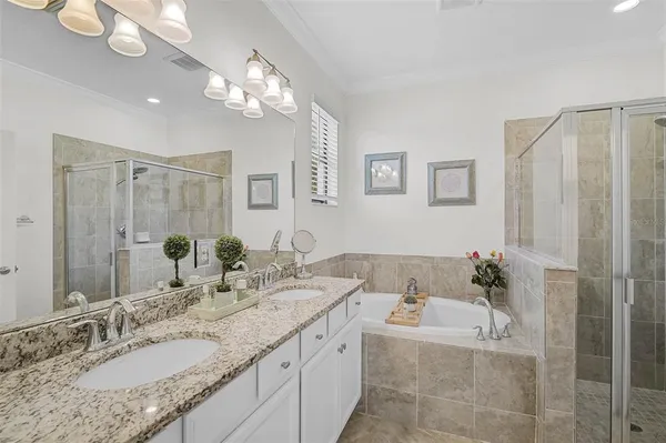 $650,000 | 10124 Marbella Drive, Bradenton, FL 34211