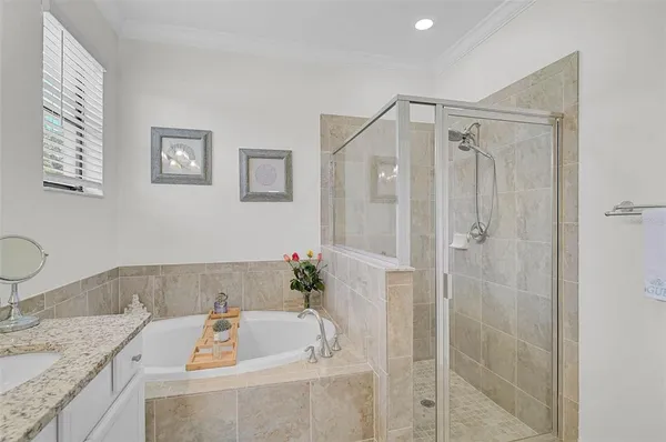 $650,000 | 10124 Marbella Drive, Bradenton, FL 34211