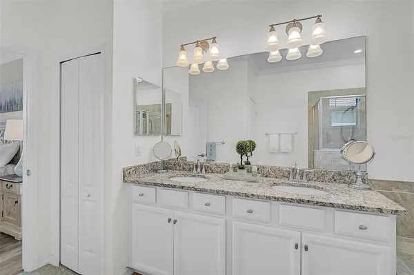 $650,000 | 10124 Marbella Drive, Bradenton, FL 34211