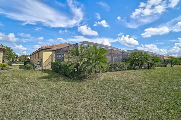 $650,000 | 10124 Marbella Drive, Bradenton, FL 34211