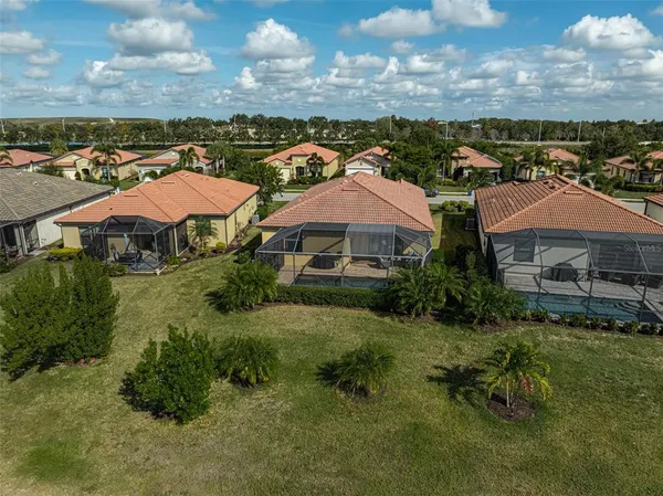 $650,000 | 10124 Marbella Drive, Bradenton, FL 34211