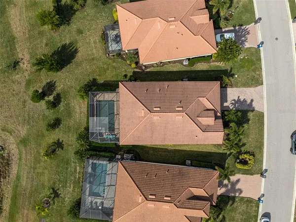 $650,000 | 10124 Marbella Drive, Bradenton, FL 34211
