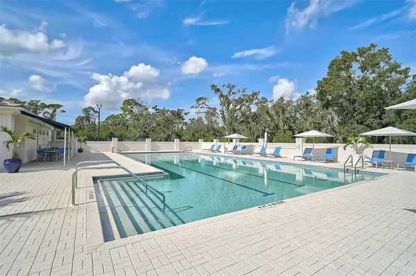 $650,000 | 10124 Marbella Drive, Bradenton, FL 34211