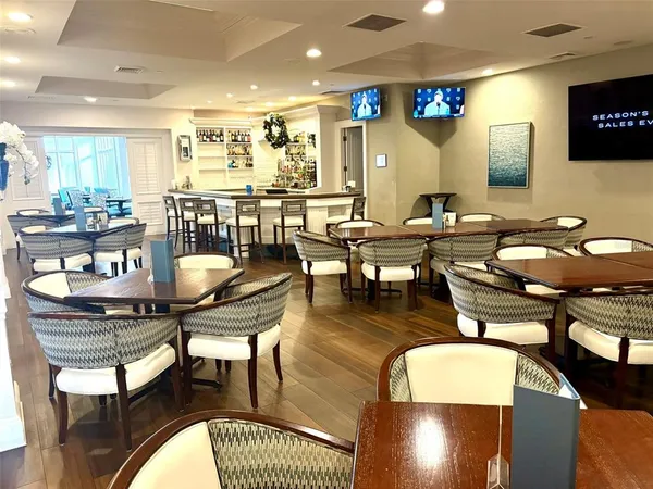 $650,000 | 10124 Marbella Drive, Bradenton, FL 34211