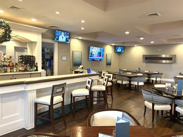 $650,000 | 10124 Marbella Drive, Bradenton, FL 34211