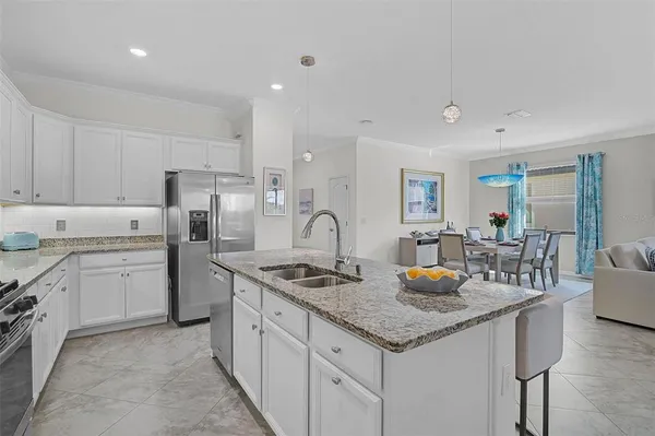 $650,000 | 10124 Marbella Drive, Bradenton, FL 34211