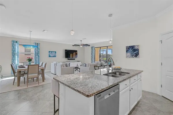 $650,000 | 10124 Marbella Drive, Bradenton, FL 34211