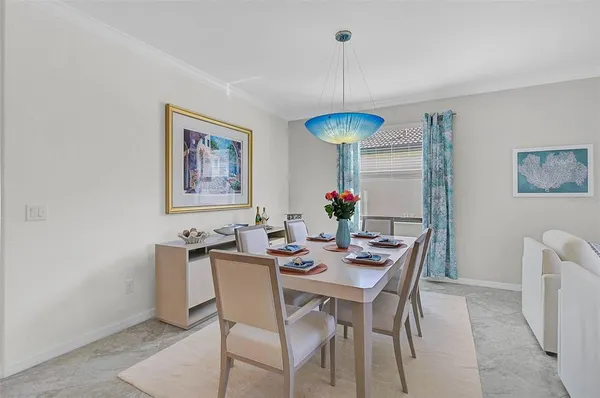 $650,000 | 10124 Marbella Drive, Bradenton, FL 34211