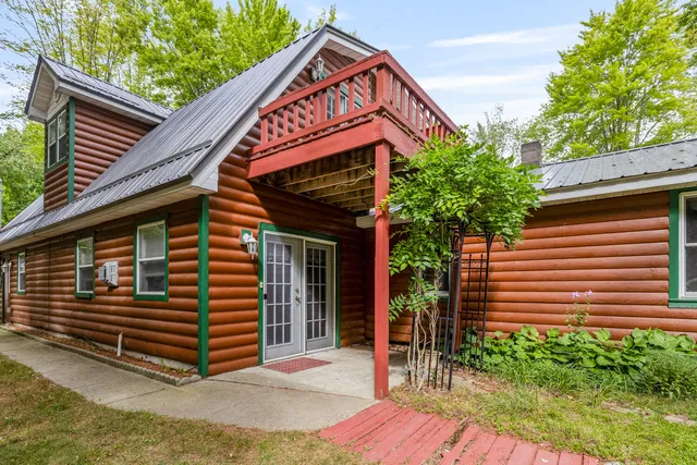 $255,000 | 1566 East James Street, White Cloud, MI 49349