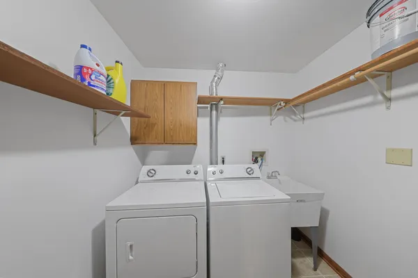 $244,900 | 2027 Ashbury Lane, Unit 2, Schererville, IN 46375