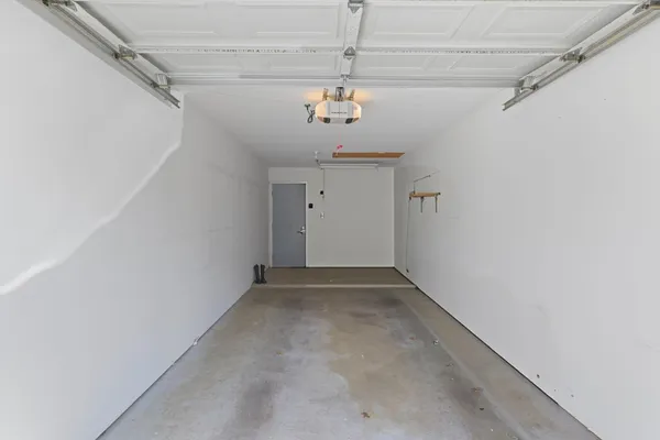 $244,900 | 2027 Ashbury Lane, Unit 2, Schererville, IN 46375